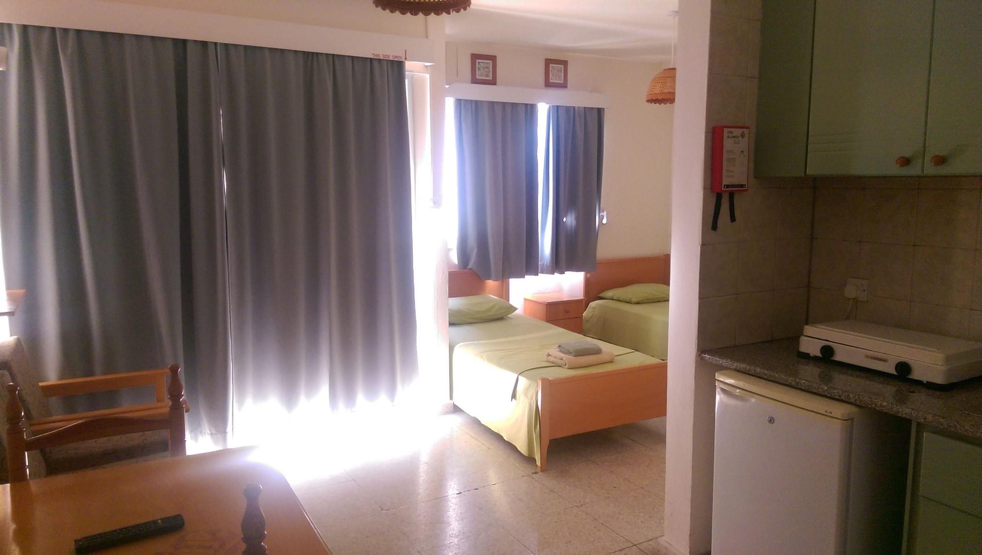 Barbara Tourist Apartments Agia Napa Buitenkant foto