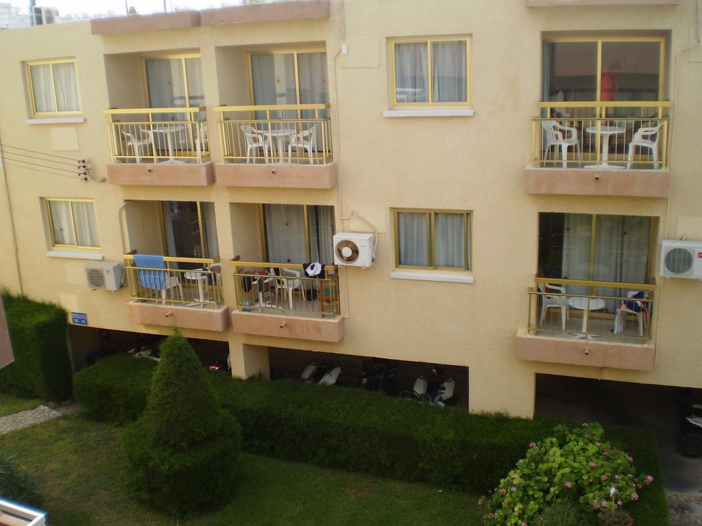Barbara Tourist Apartments Agia Napa Buitenkant foto