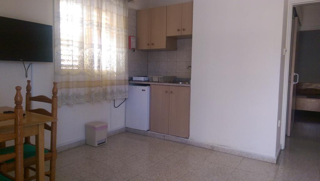 Barbara Tourist Apartments Agia Napa Buitenkant foto